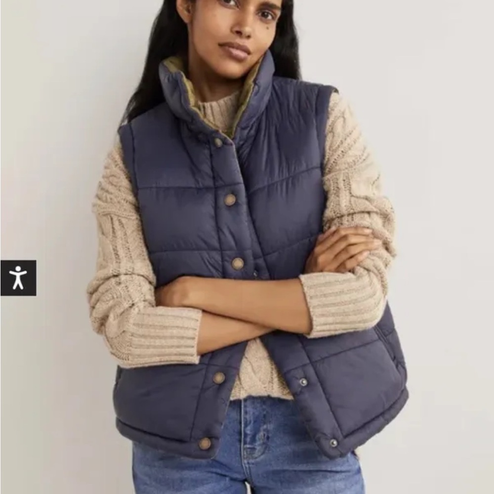 Boden Reversible Puffer Vest